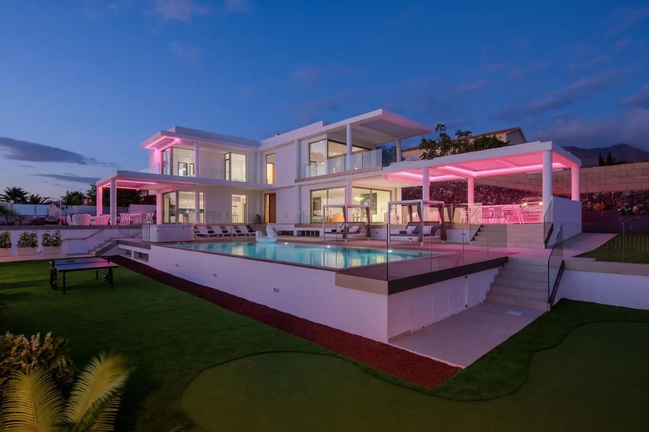 Karat Royal White Villa Costa Adeje 0*,